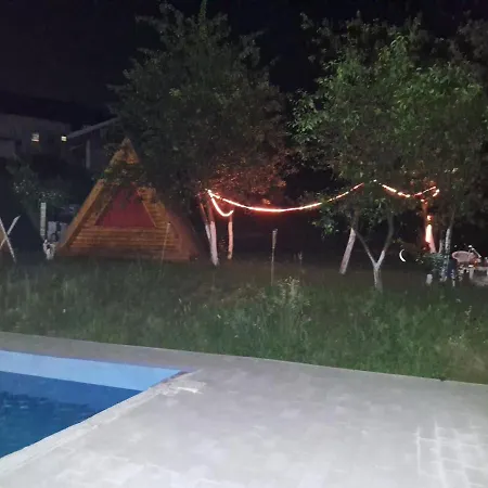Kamp Lana *